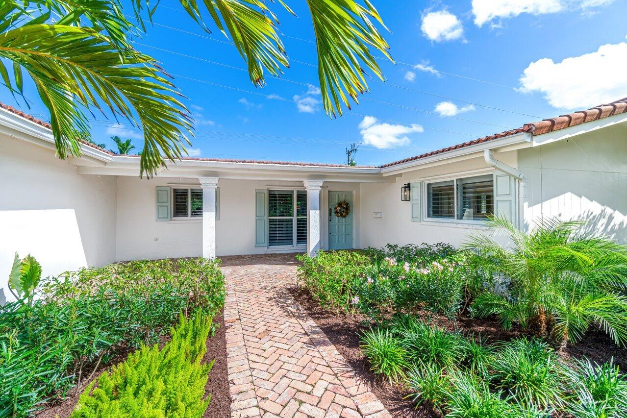 1032 Southwest 9th Avenue Boca Raton, FL 33486 - Photo 2 of 21 004-1032Southwest9thAvenue-BocaRaton-FL-