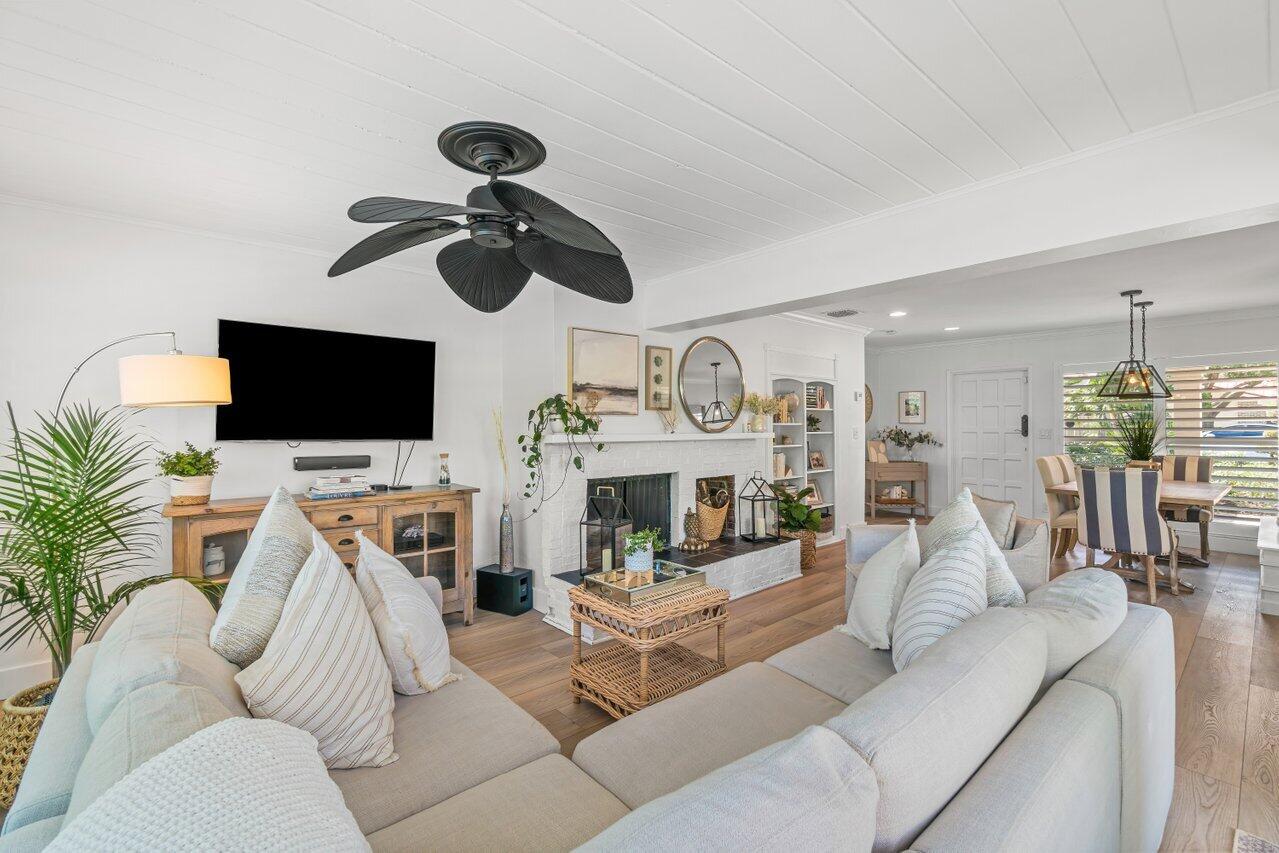 1032 Southwest 9th Avenue Boca Raton, FL 33486 - Photo 7 of 21 009-1032Southwest9thAvenue-BocaRaton-FL-