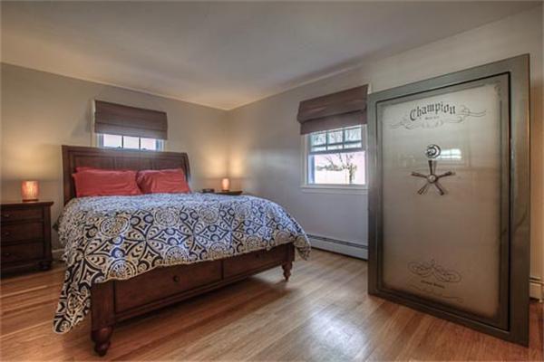 162 River Road Lowell, MA 01852 - Photo 12 of 20 Gallery Image 12