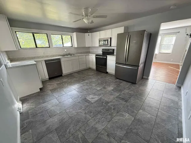 $1,800 | 3250 South 1st Street, Springfield, IL 62703