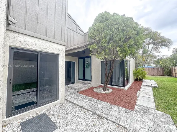 $3,850 | 9635 Southwest 74th Street, Miami, FL 33173