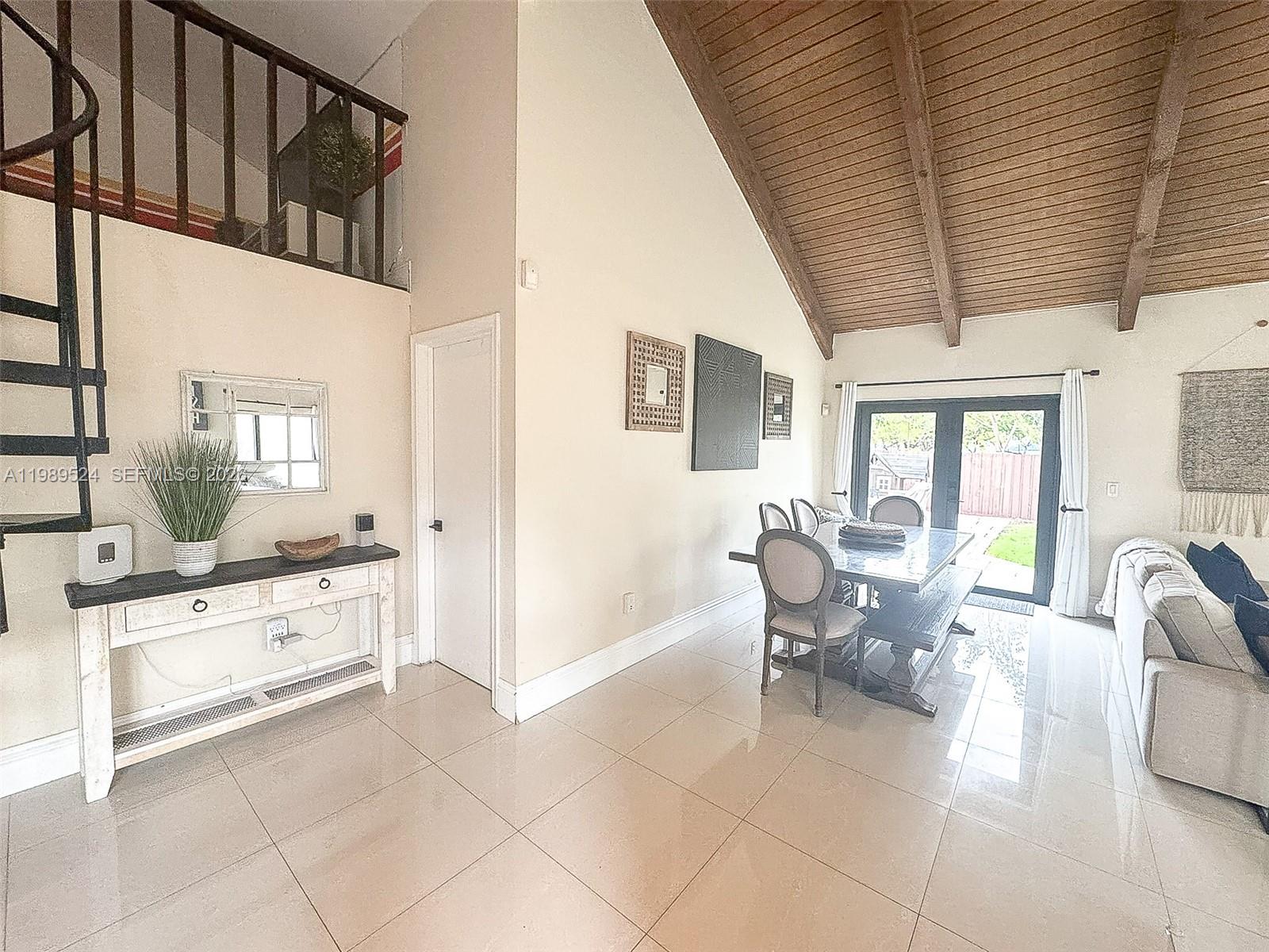 9635 Southwest 74th Street Miami, FL 33173 - Photo 9 of 44