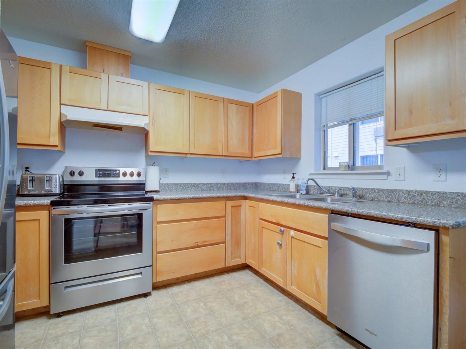 450 Midway Road, Unit 18 Medford, OR 97501 - Photo 3 of 21 Additional Photo