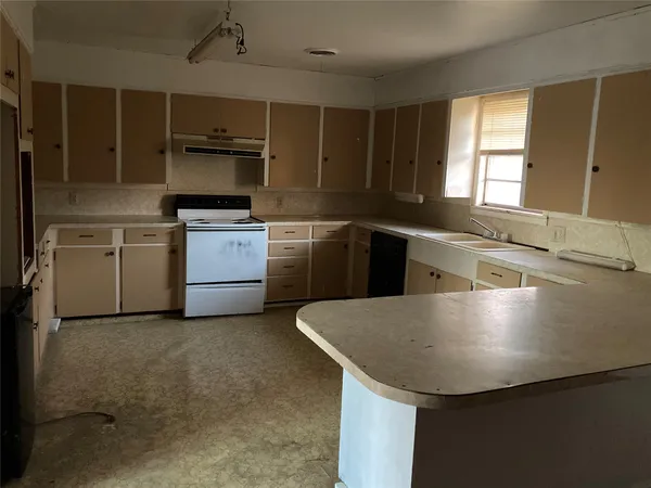 $119,000 | 1320 Moody Street, Paducah, TX 79248