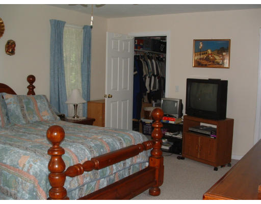 97 Carroll Hill Road Charlton, MA 01507 - Photo 13 of 14