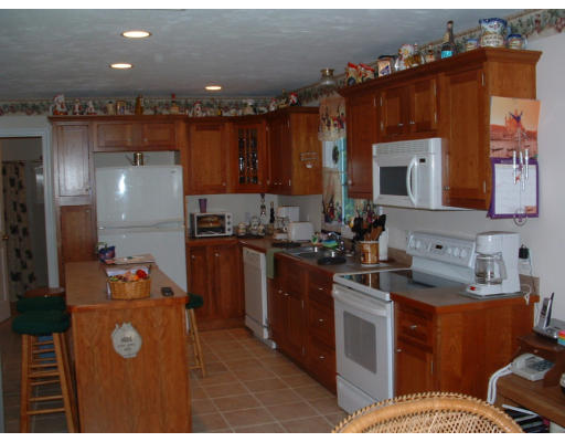 97 Carroll Hill Road Charlton, MA 01507 - Photo 9 of 14