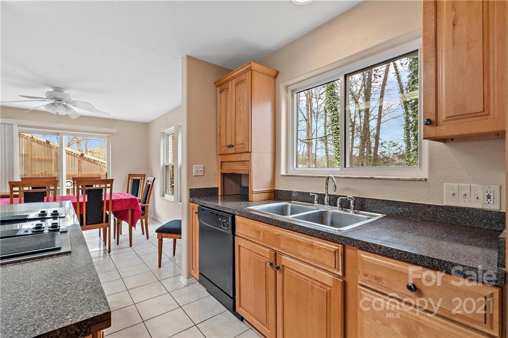 4513 Lazy H Road Fort Lawn, SC 29714 - Photo 12 of 48 Gallery Image 12