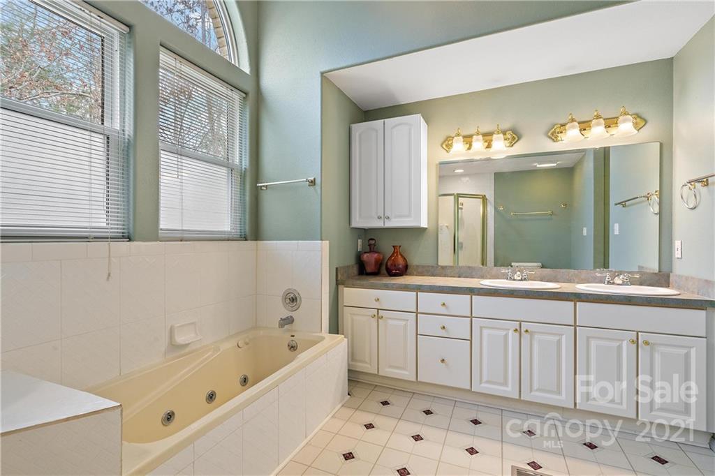 4513 Lazy H Road Fort Lawn, SC 29714 - Photo 19 of 48 Gallery Image 19