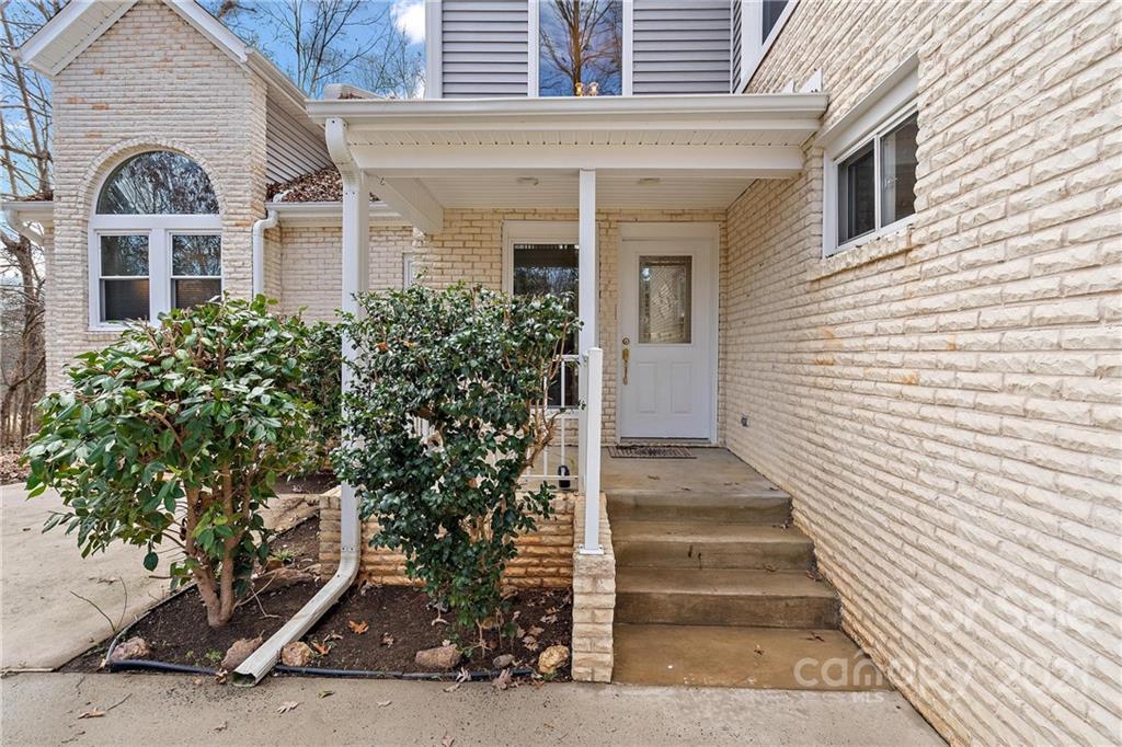 4513 Lazy H Road Fort Lawn, SC 29714 - Photo 3 of 48 Gallery Image 3