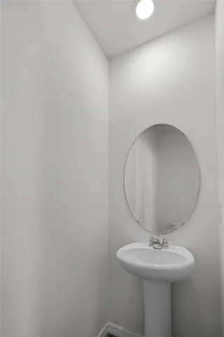 $330,990 | 1604 Hummingbird Lane, Winter Haven, FL 33884