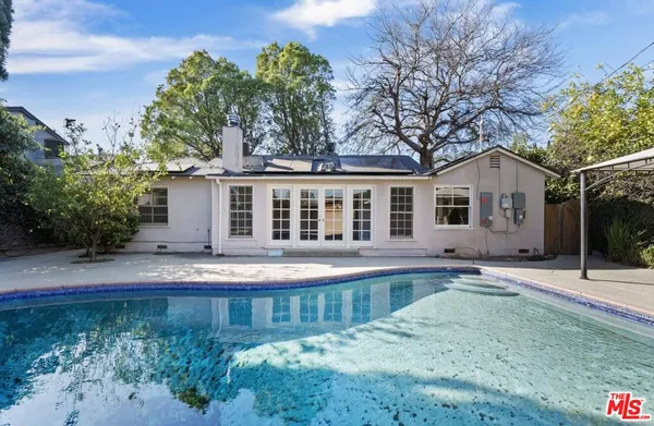 $1,250,000 | 6114 Buffalo Avenue, Van Nuys, CA 91401