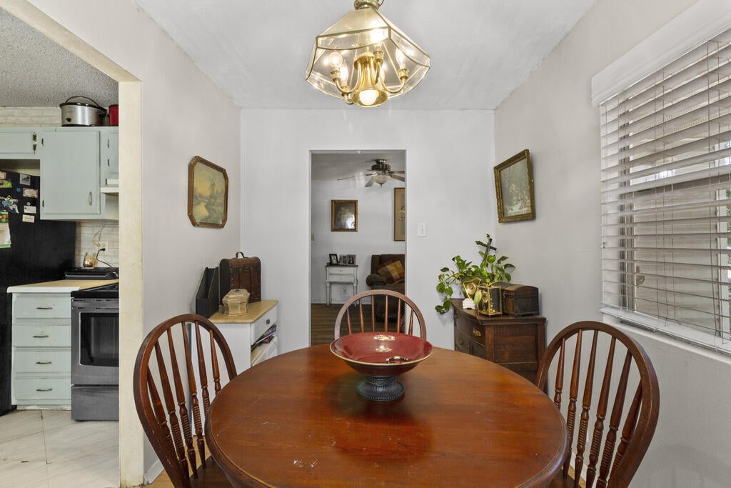 131 Blanton Road Palestine, TX 75803 - Photo 11 of 21 Gallery Image 11