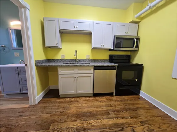 $1,000 | 27 East Main Street, Unit 202, Waterloo, NY 13165