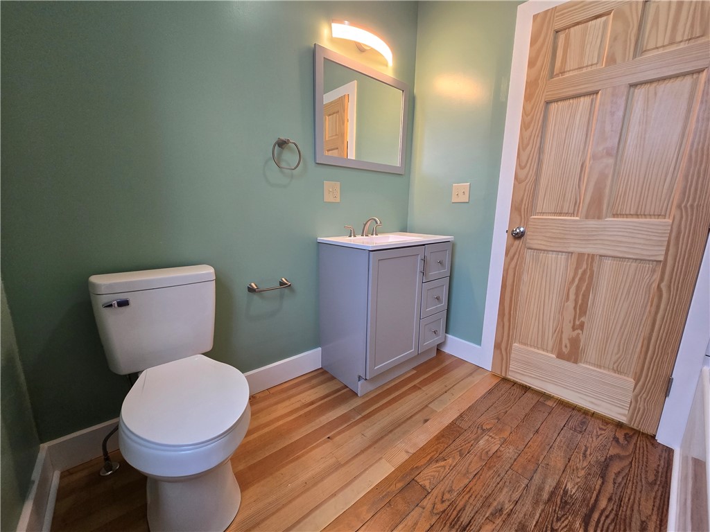 27 East Main Street, Unit 202 Waterloo, NY 13165 - Photo 6 of 7