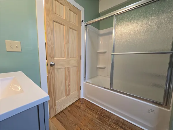 $1,000 | 27 East Main Street, Unit 202, Waterloo, NY 13165