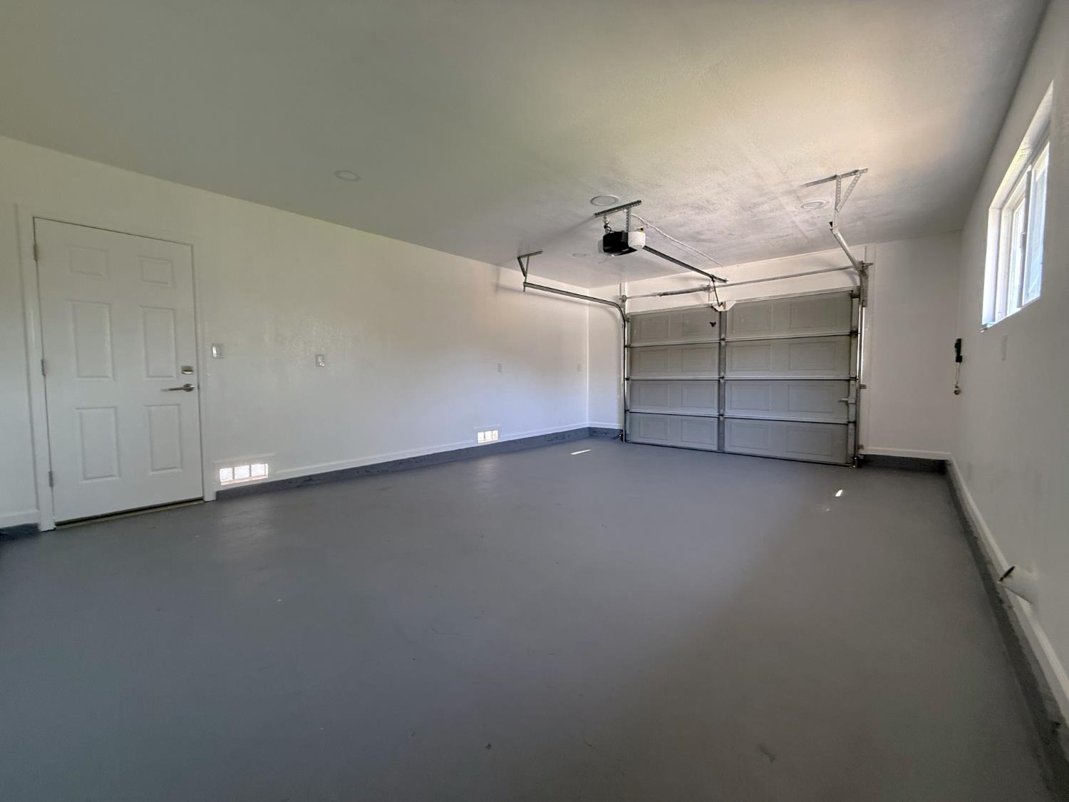 3062 Jasper Street Selma, CA 93662 - Photo 26 of 26 a view of a room with an empty room