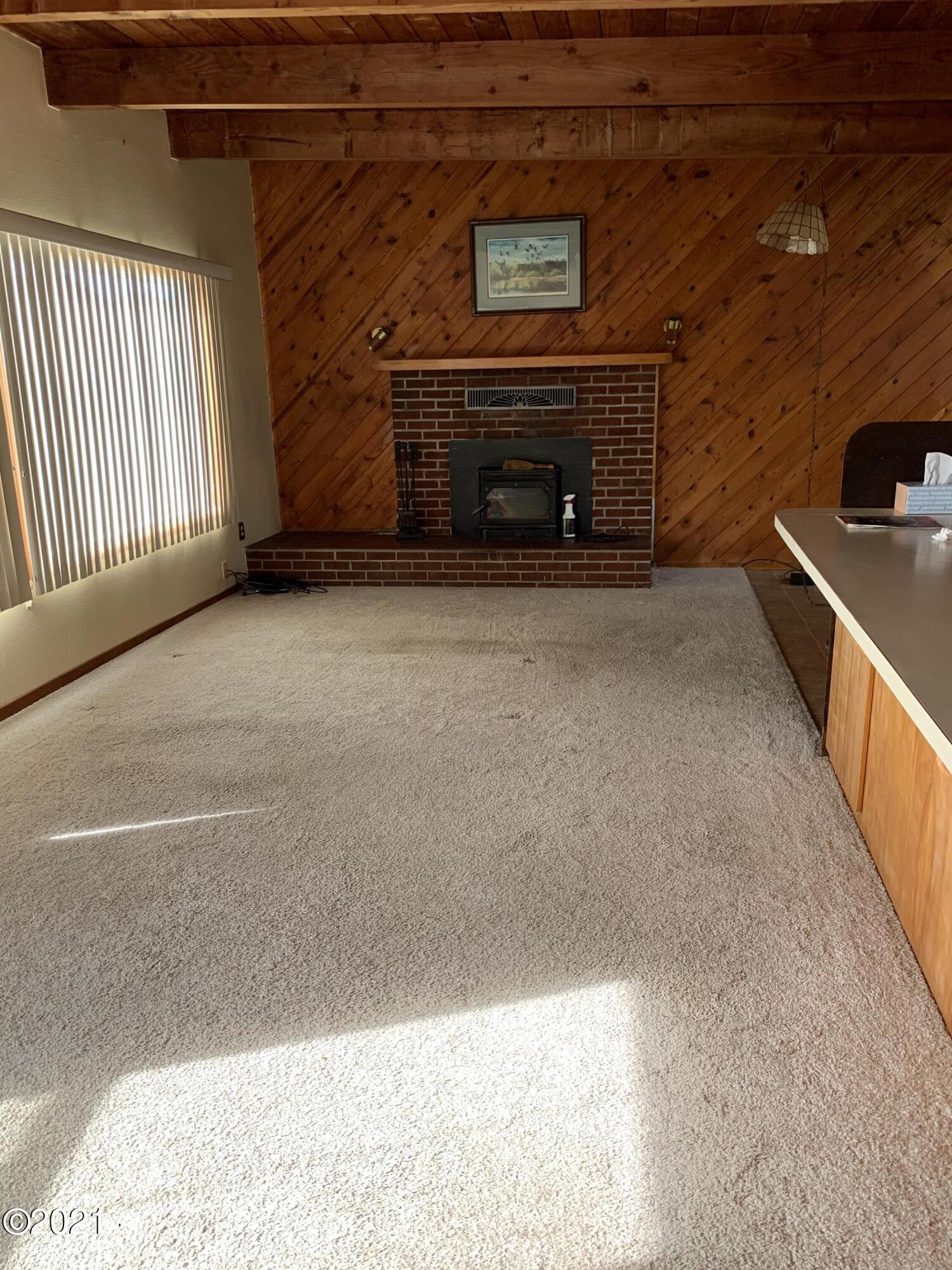 7248 Northeast Logan Road Lincoln City, OR 97367 - Photo 2 of 5 IMG_1901 (002)