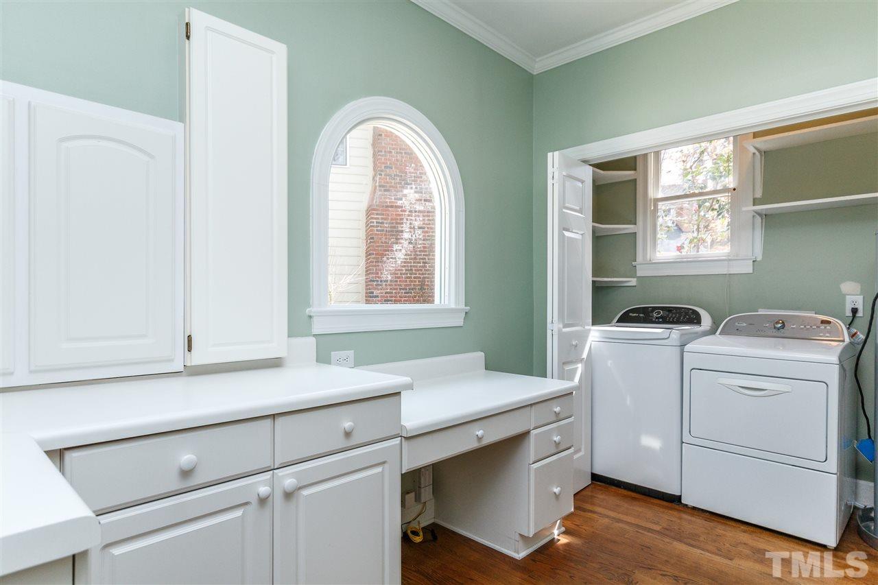 2508 Winterbury Court Raleigh, NC 27607 - Photo 11 of 30 Gallery Image 11