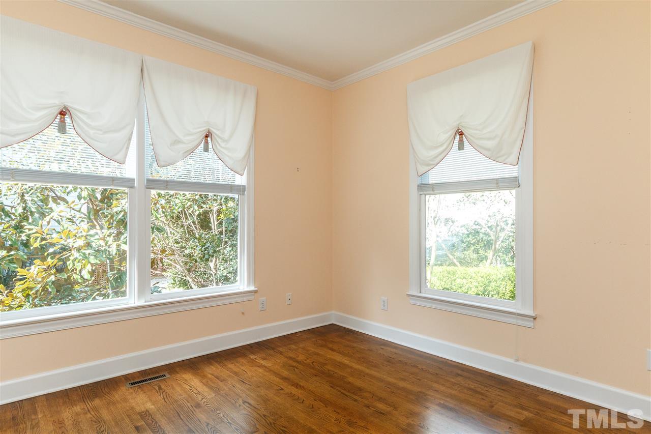 2508 Winterbury Court Raleigh, NC 27607 - Photo 12 of 30 Gallery Image 12