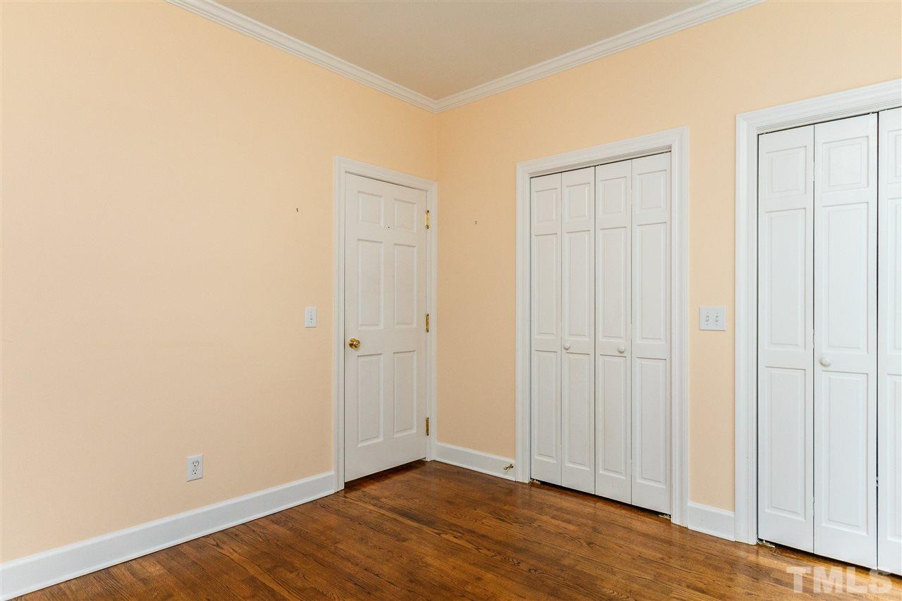 2508 Winterbury Court Raleigh, NC 27607 - Photo 13 of 30 Gallery Image 13