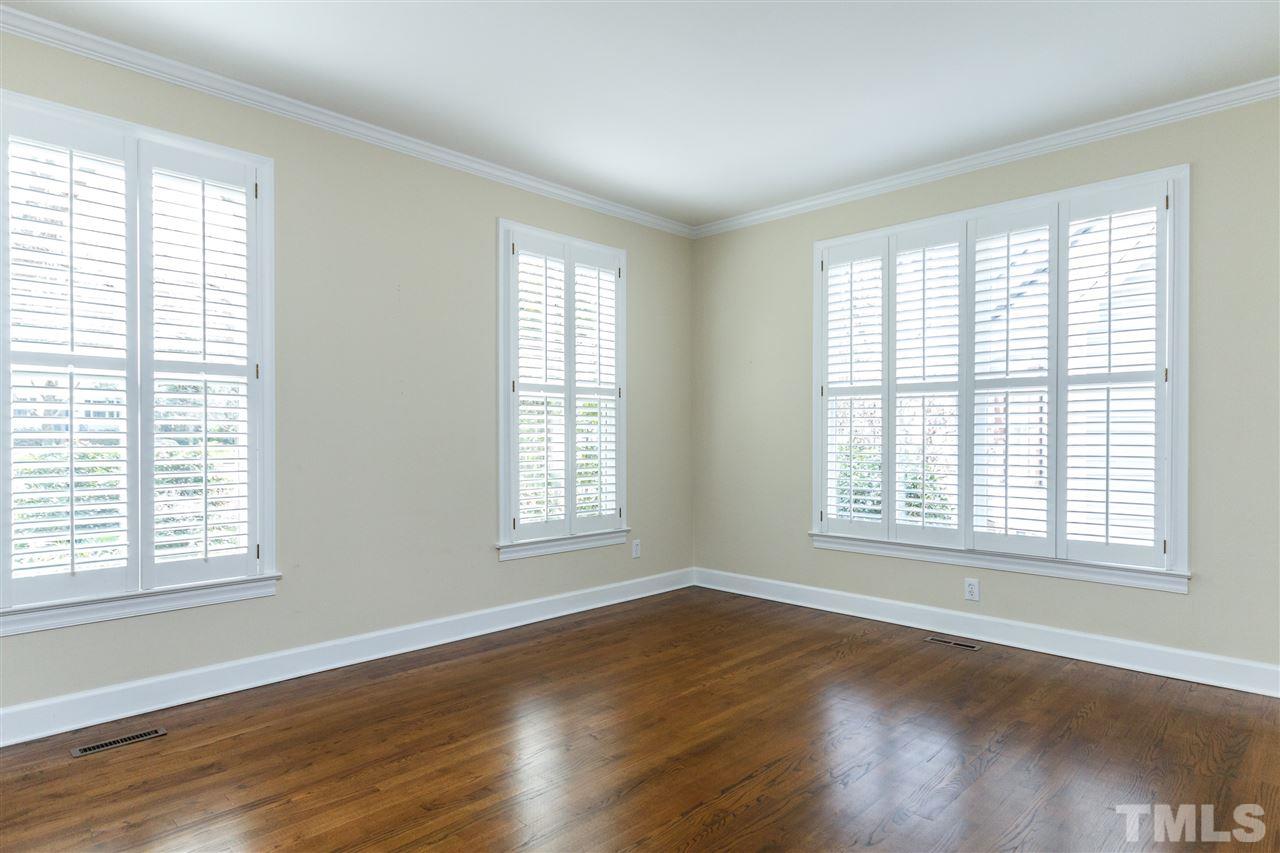 2508 Winterbury Court Raleigh, NC 27607 - Photo 3 of 30 Gallery Image 3