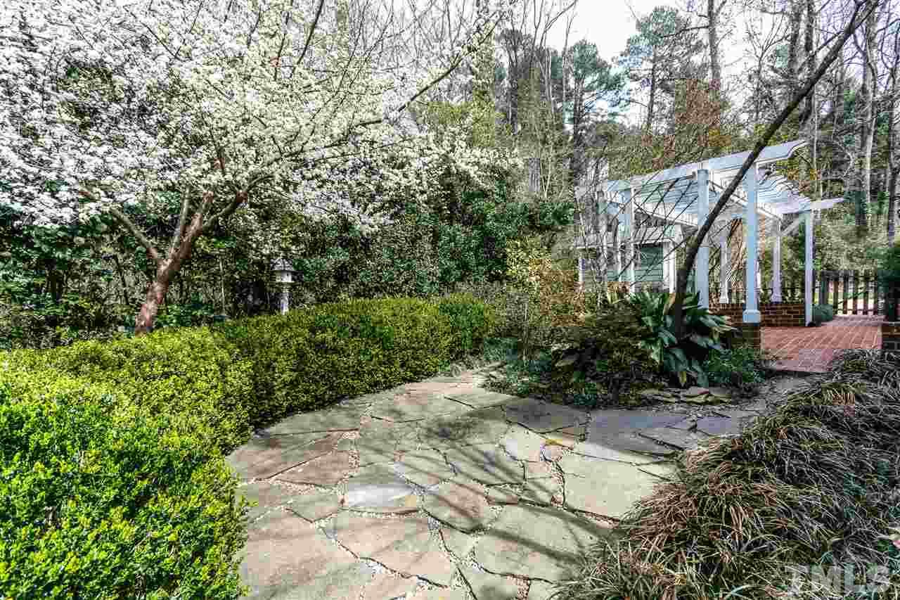 2508 Winterbury Court Raleigh, NC 27607 - Photo 27 of 30 Gallery Image 27
