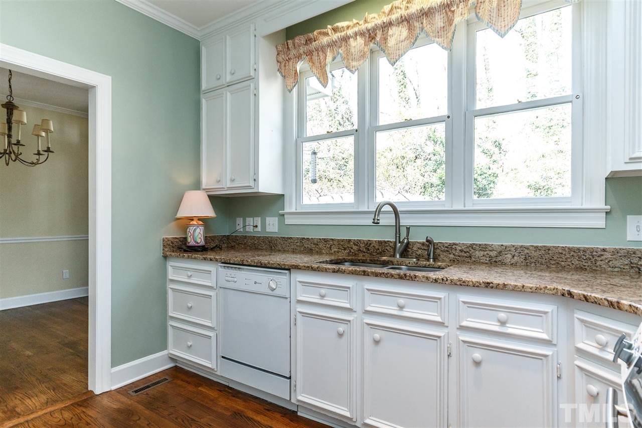 2508 Winterbury Court Raleigh, NC 27607 - Photo 10 of 30 Gallery Image 10