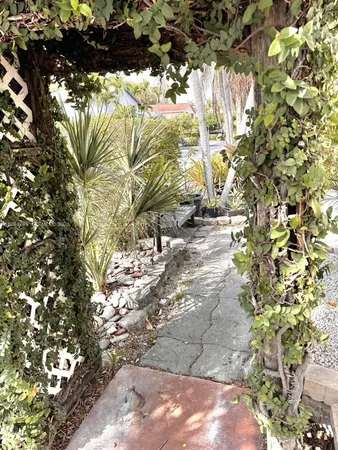 $1,200 | 11517 Southwest 34th Lane, Miami, FL 33165
