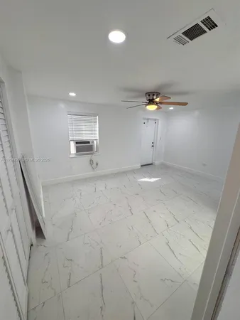 $1,200 | 11517 Southwest 34th Lane, Miami, FL 33165
