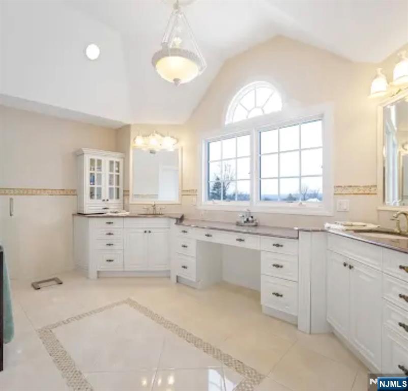 133 Rutherford Road Mahwah, NJ 07430 - Photo 10 of 27