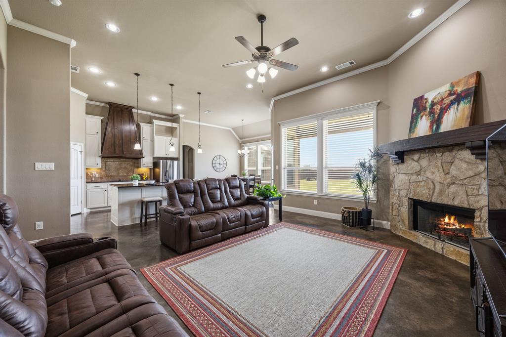 6621 Singleton Road Midlothian, TX 76065 - Photo 7 of 32 Open concept