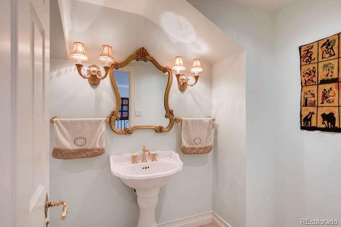 9 Middle Road Cherry Hills Village, CO 80113 - Photo 16 of 33 Gallery Image 16