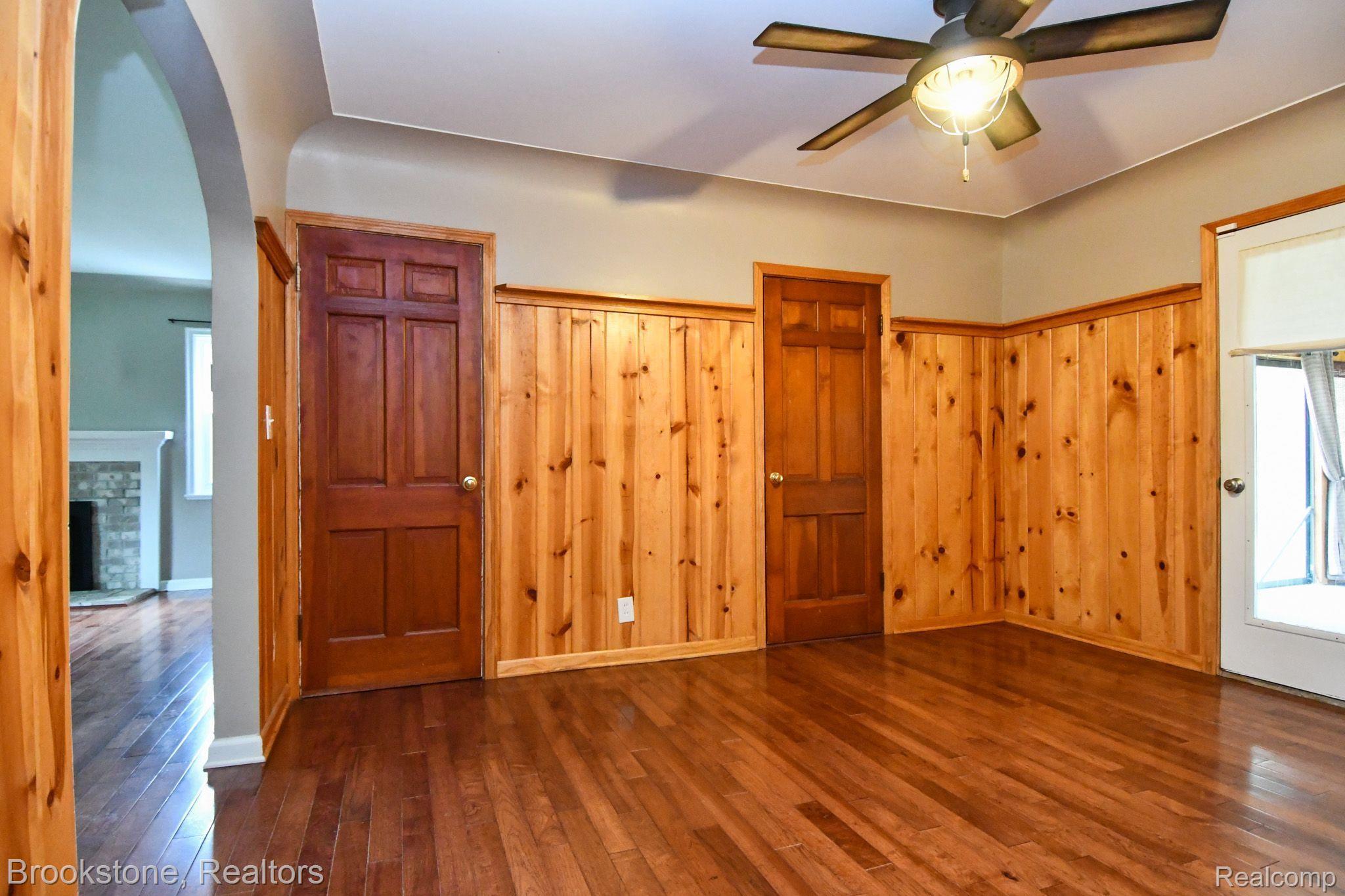 7489 Perry Road Grand Blanc, MI 48439 - Photo 18 of 42 Gallery Image 18