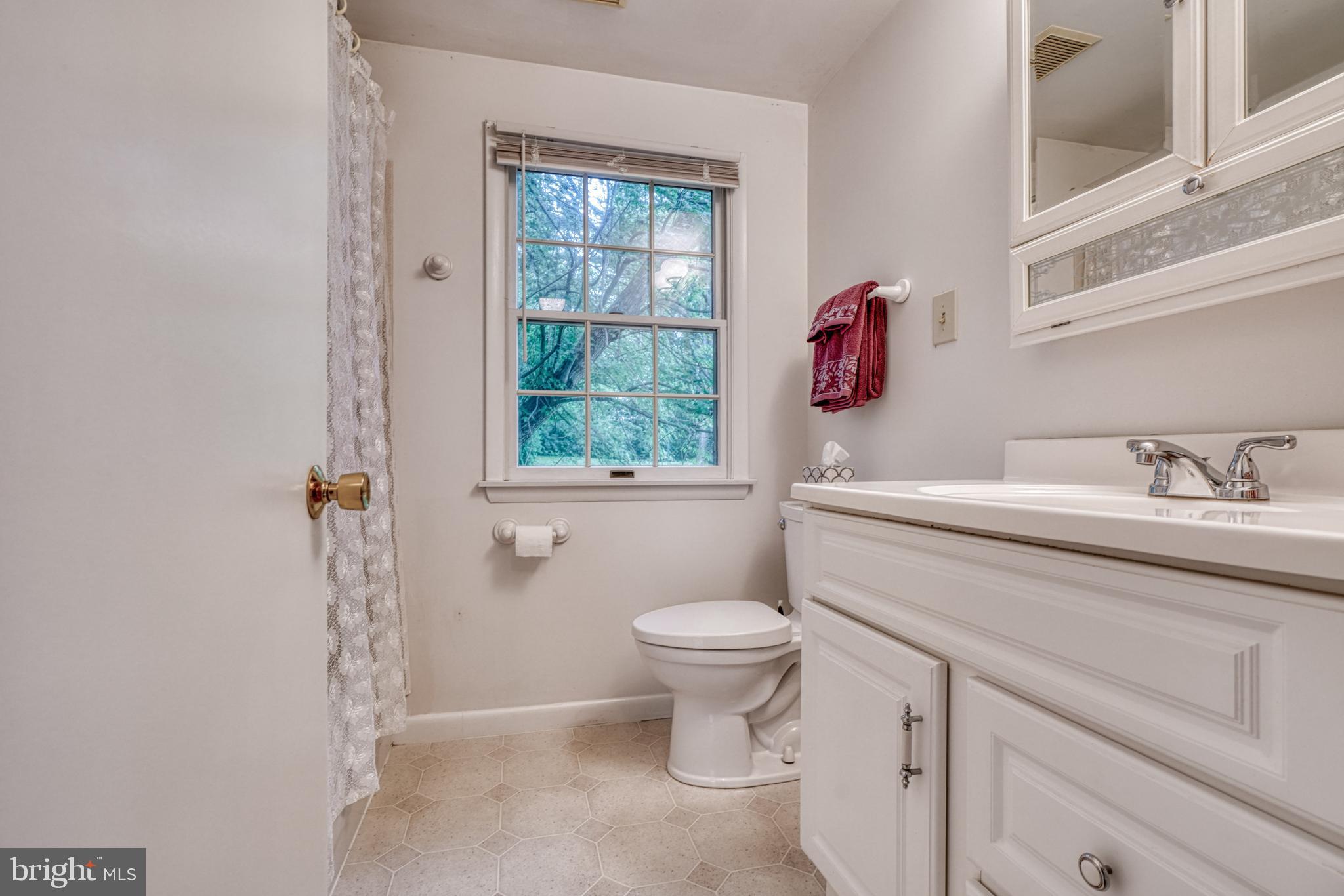 1220 Vermont Road Bel Air, MD 21014 - Photo 34 of 48 Upper Level Hall Bath