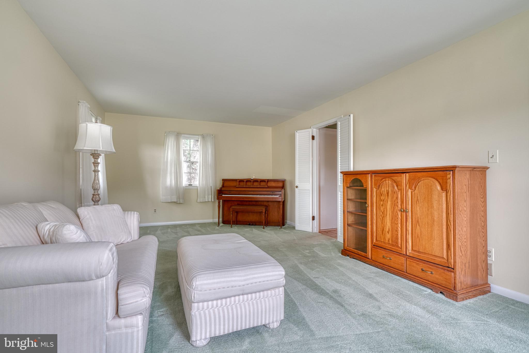 1220 Vermont Road Bel Air, MD 21014 - Photo 6 of 48 Living Room