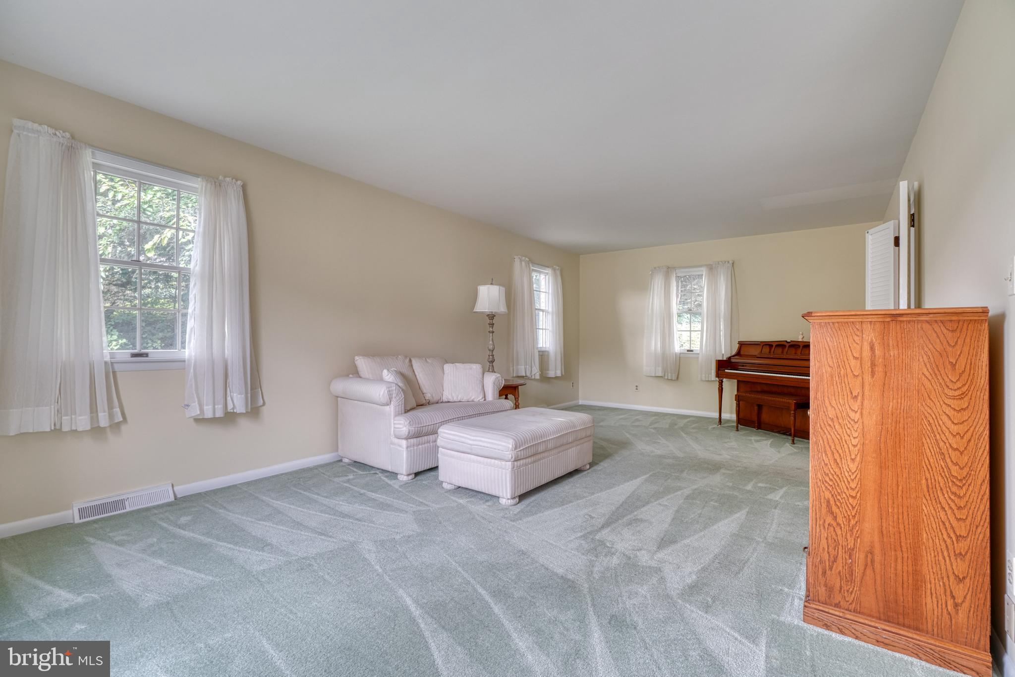 1220 Vermont Road Bel Air, MD 21014 - Photo 7 of 48 Living Room