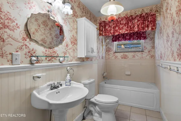 $229,900 | 691 Barclay Lane, Jellico, TN 37762