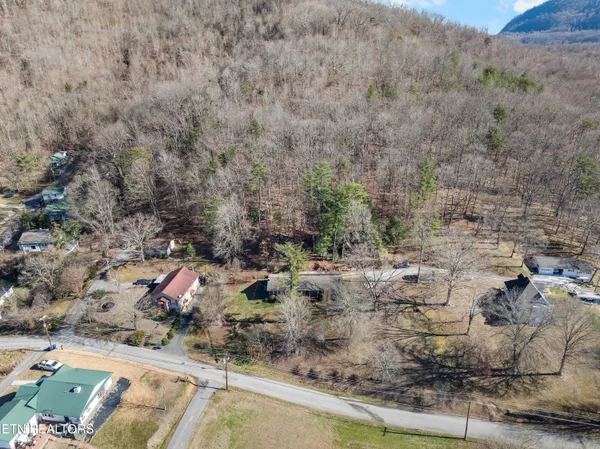 $229,900 | 691 Barclay Lane, Jellico, TN 37762