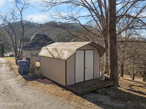 $229,900 | 691 Barclay Lane, Jellico, TN 37762
