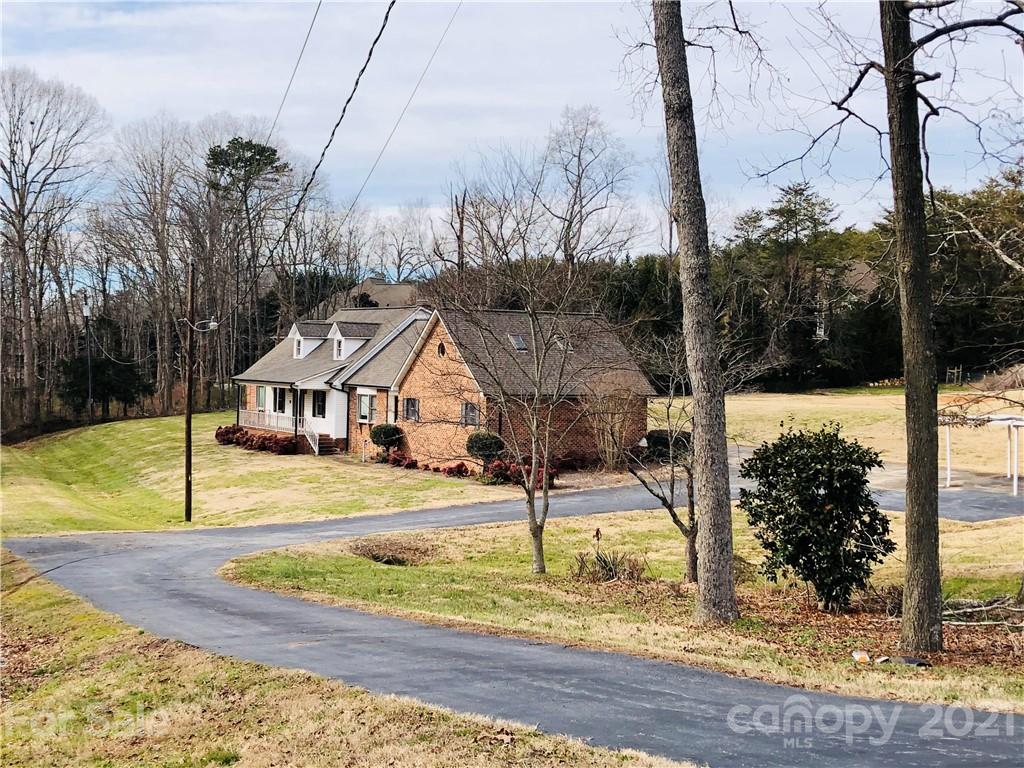 3721 Startown Road Newton, NC 28658 - Photo 3 of 44 Gallery Image 3
