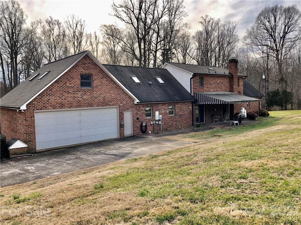 3721 Startown Road Newton, NC 28658 - Photo 4 of 44 Gallery Image 4