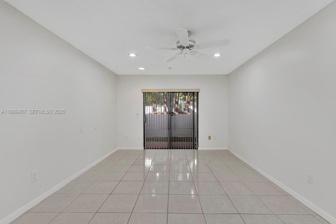21686 Arriba Real, Unit 40A Boca Raton, FL 33433 - Photo 22 of 53 a view of an empty room and window
