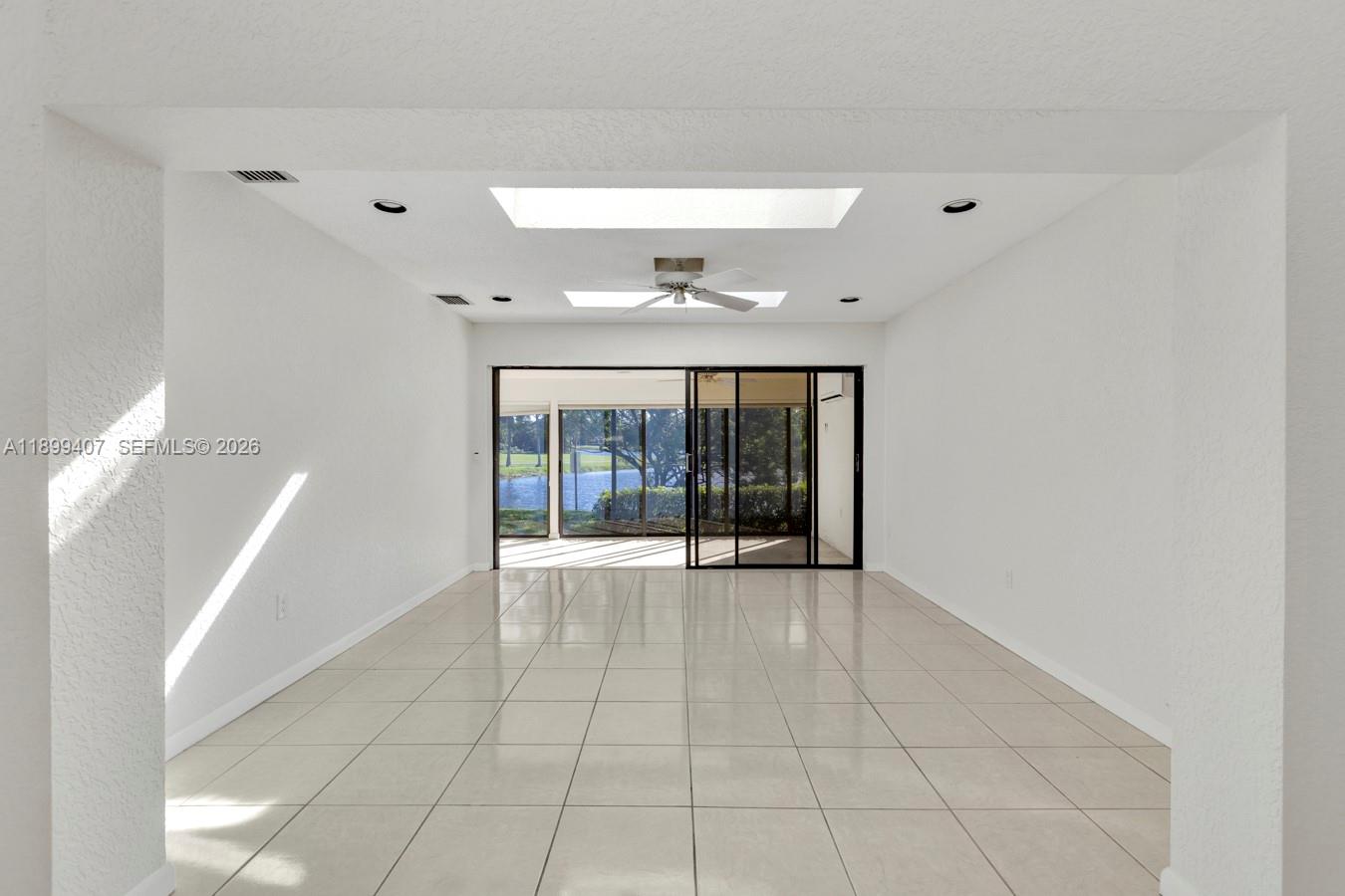 21686 Arriba Real, Unit 40A Boca Raton, FL 33433 - Photo 4 of 53