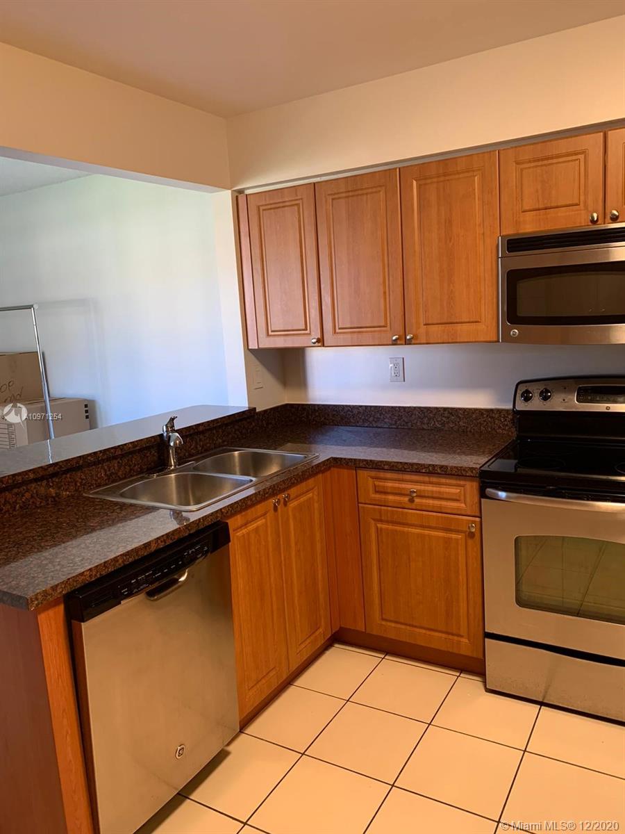 14705 Balgowan Road, Unit 20211 Miami Lakes, FL 33016 - Photo 13 of 33 Gallery Image 13