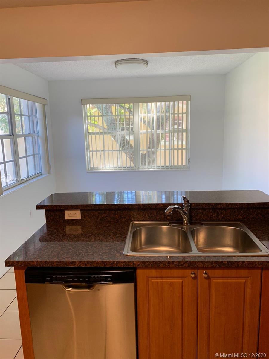 14705 Balgowan Road, Unit 20211 Miami Lakes, FL 33016 - Photo 14 of 33 Gallery Image 14