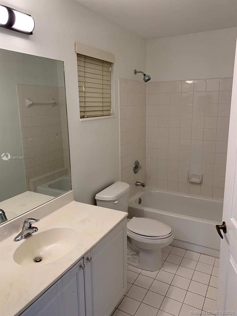 14705 Balgowan Road, Unit 20211 Miami Lakes, FL 33016 - Photo 9 of 33 Gallery Image 9