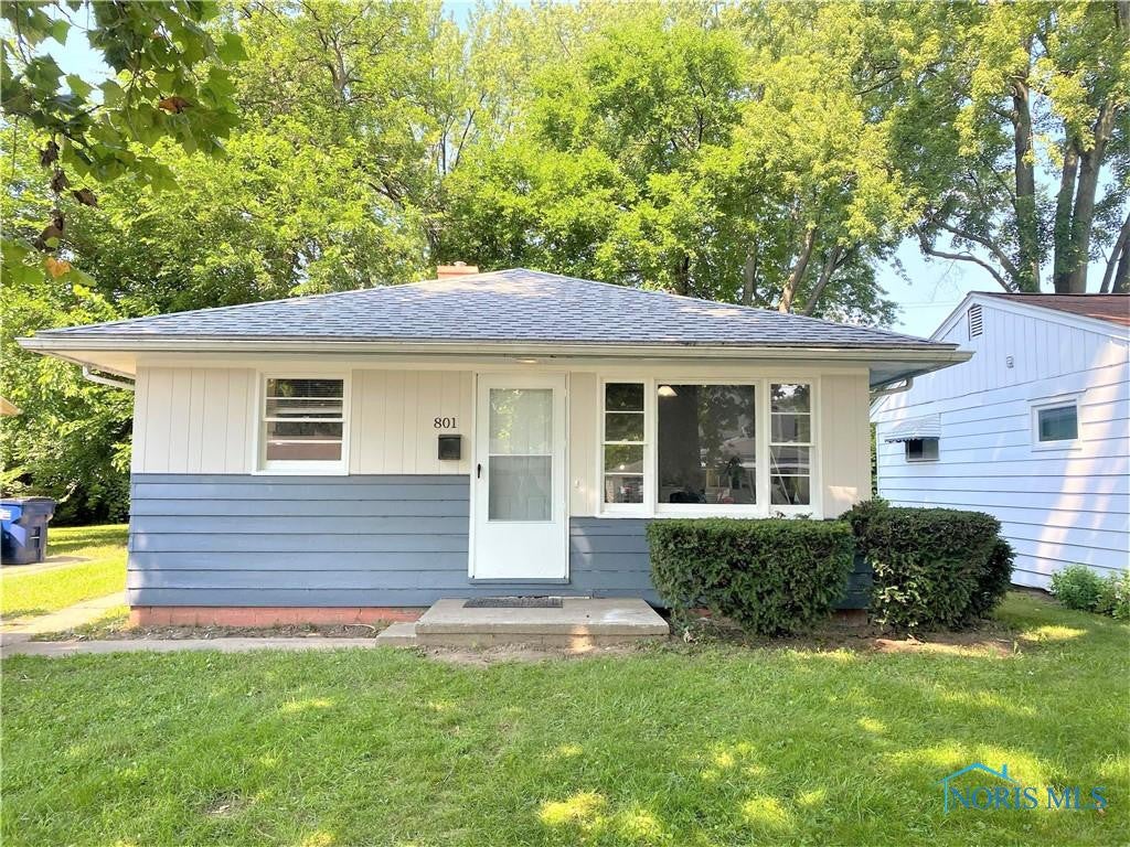 801 Ranch Drive Toledo, OH 43607 - Photo 1 of 10 Gallery Image 1