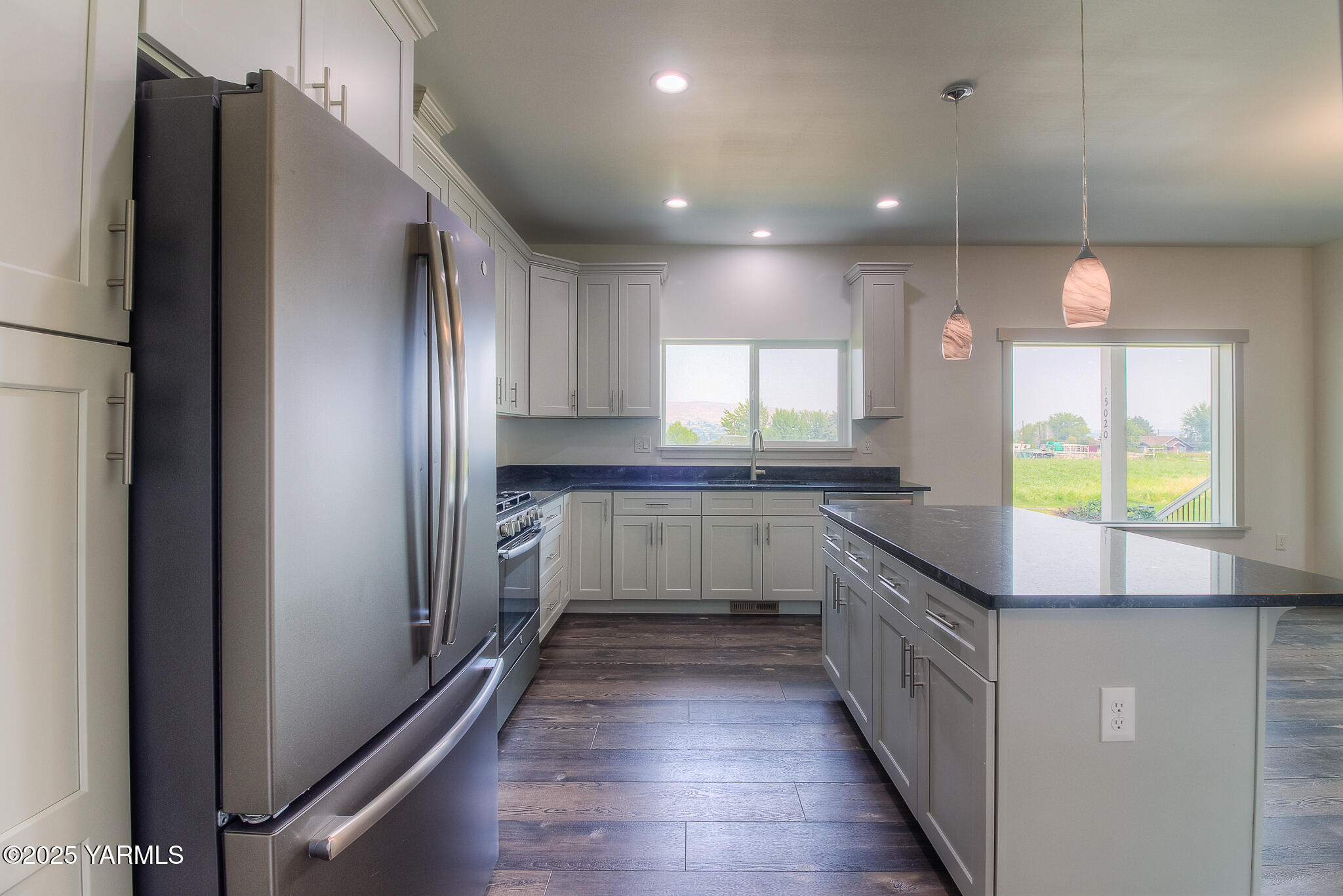 15020 Douglas Road Yakima, WA 98908 - Photo 11 of 38 11 Kitchen