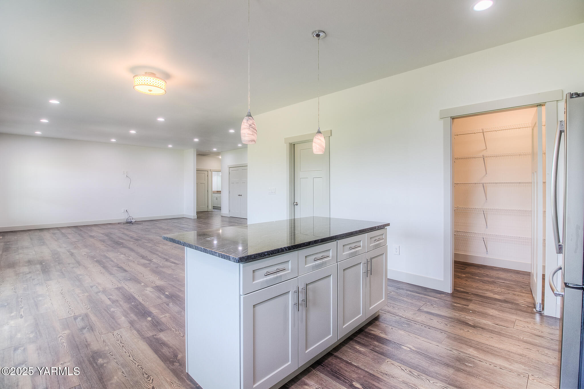 15020 Douglas Road Yakima, WA 98908 - Photo 13 of 38 13 Kitchen