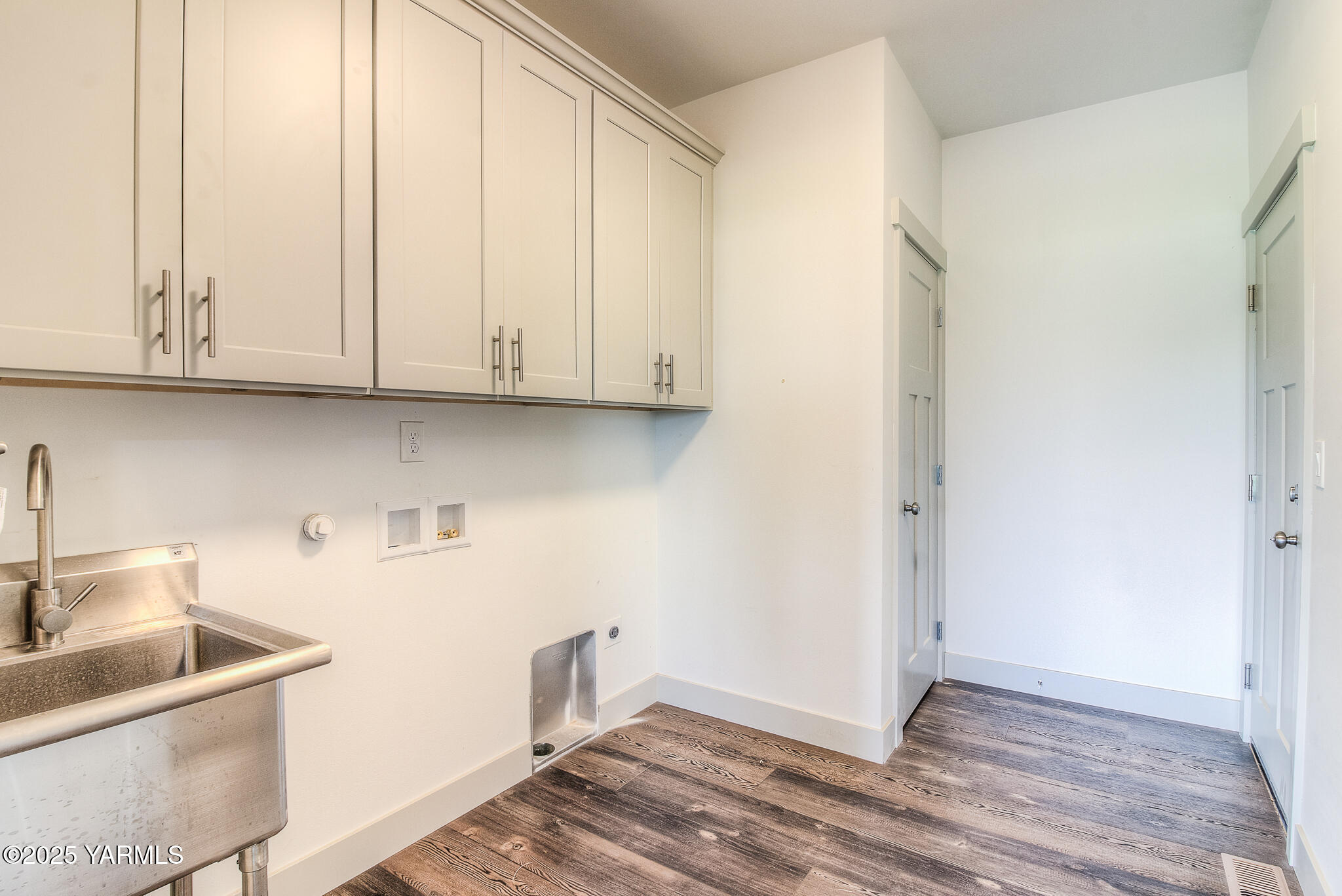 15020 Douglas Road Yakima, WA 98908 - Photo 28 of 38 28 Mud Room